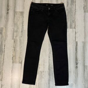 O5- womens cute black skinny jeans size 11 SO
